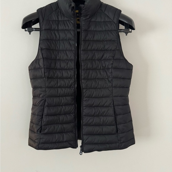 Massimo Dutti Black Tailored Quilted Vest. Ptp 16” lenght 21” - Picture 1 of 7
